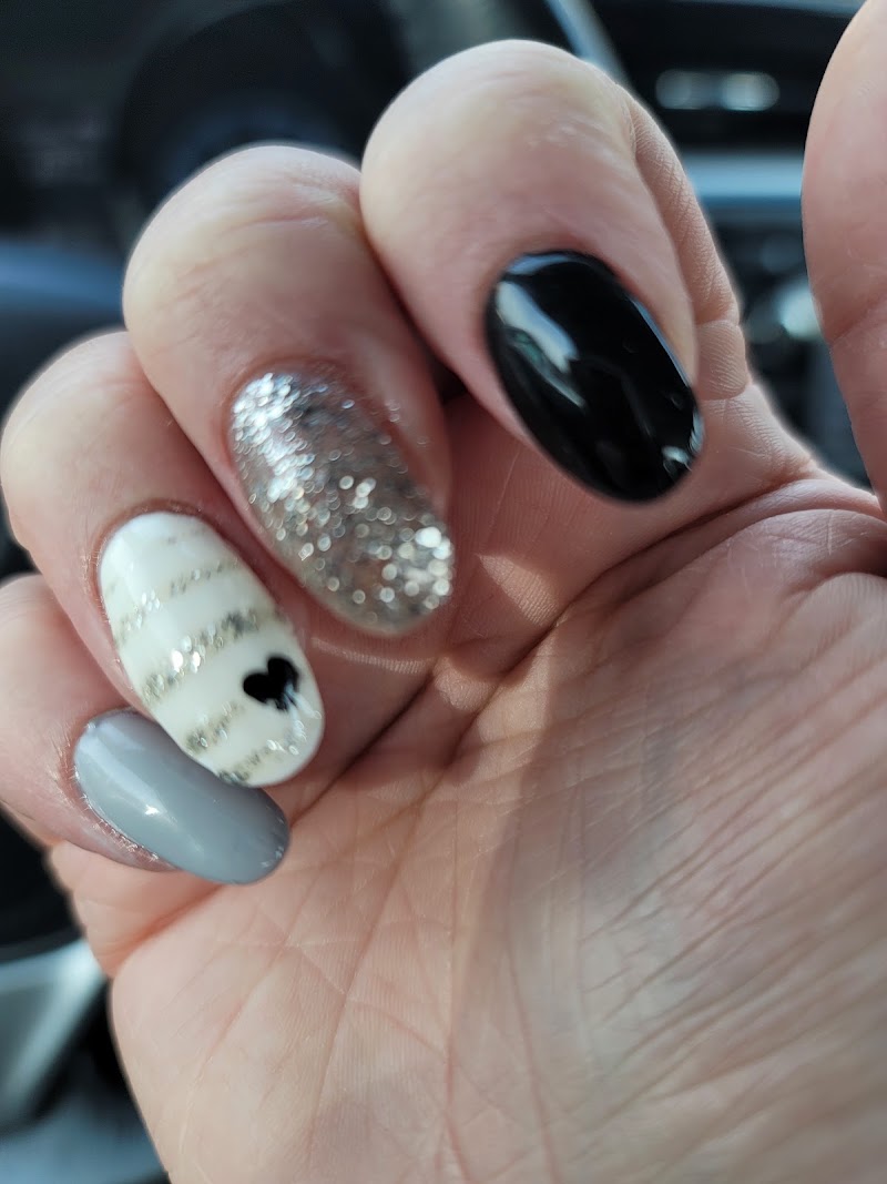 Troy Nails & Spa, nail salon in Troy, OH, photo 3 of 6